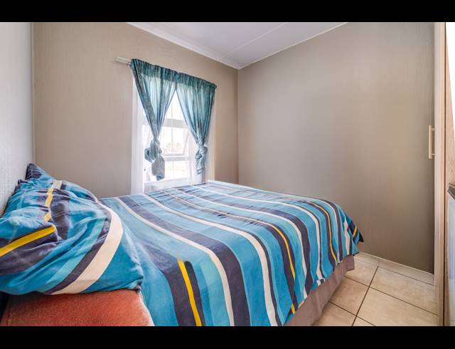 2 BEDROOM APARTMENT FOR SALE IN BARBEQUE DOWNS